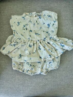 MOLO one piece with flowers
